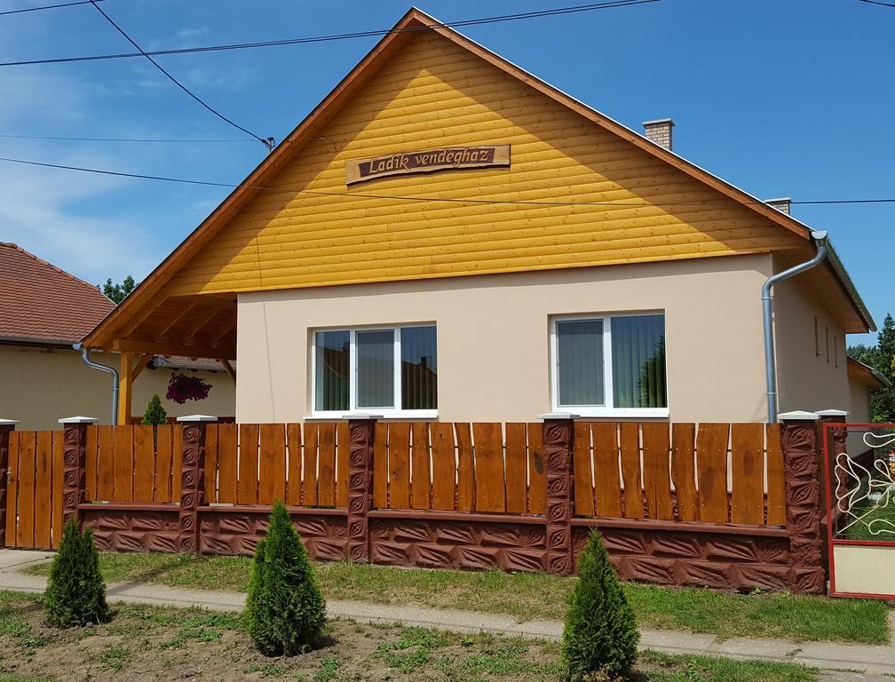 Ladik Vendeghaz Otel Tiszafüred Dış mekan fotoğraf