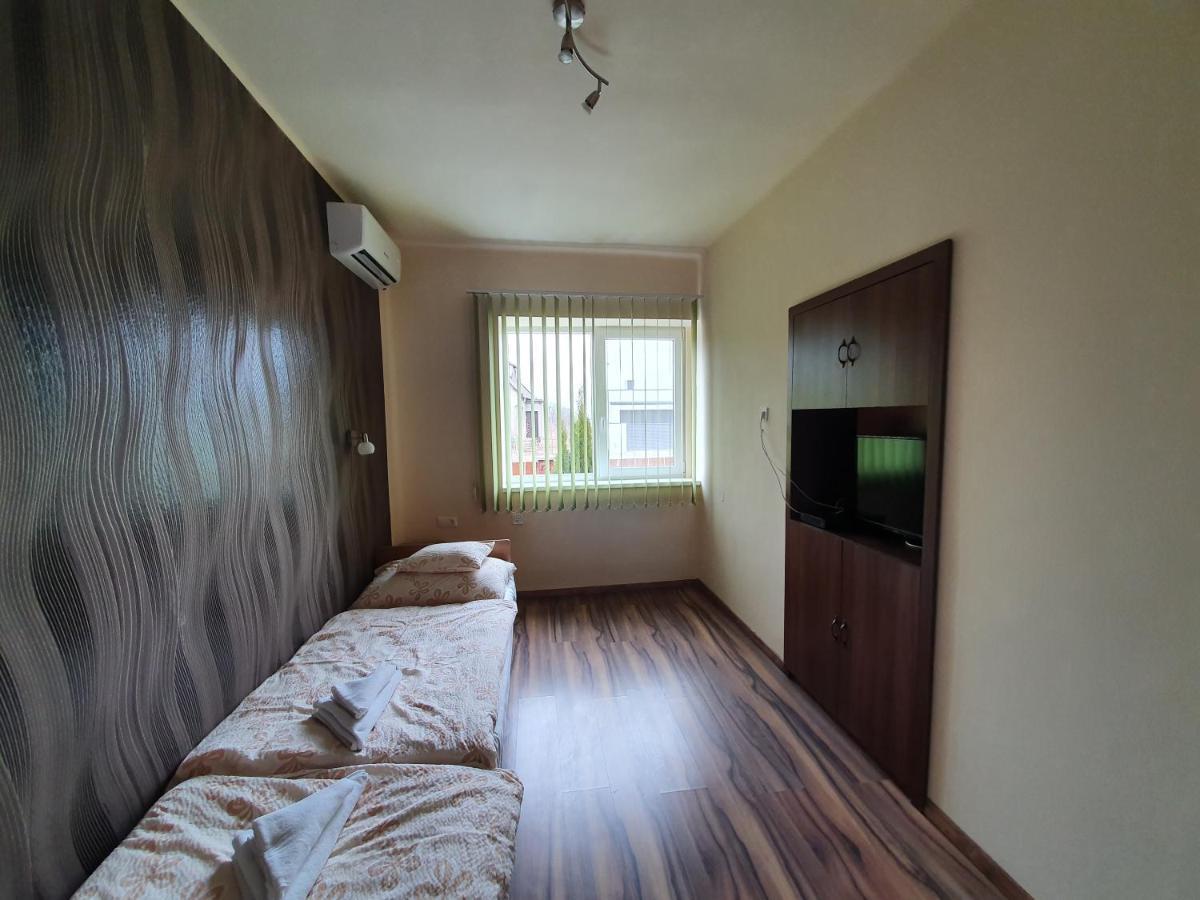 Ladik Vendeghaz Otel Tiszafüred Dış mekan fotoğraf